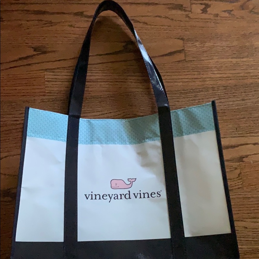 Vineyard vines tote bag